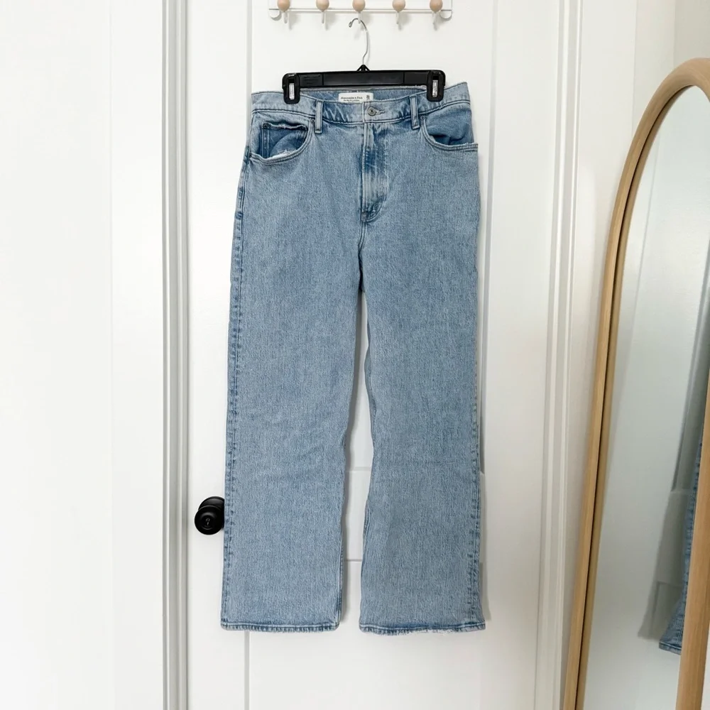 Abercrombie and Fitch High Rise 90s Relaxed SHORT - light wash - Picture 4 of 12